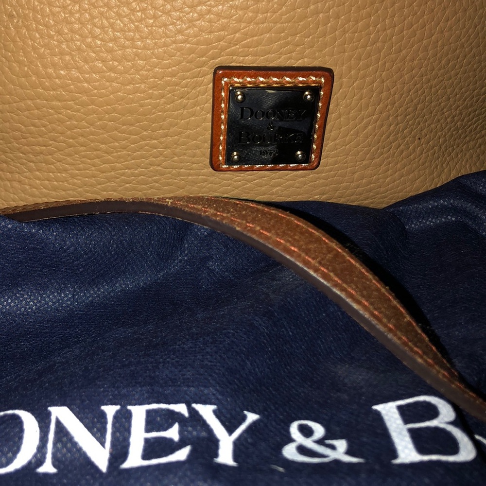 🌟🌟Dooney&Bourke purse and wallet🌟🌟 - Picture 4 of 5